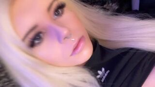 Blonde TS fucks herself