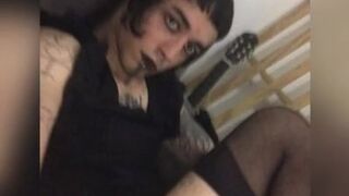 Im a artist listen to my songs